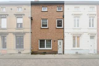 Te koop: gesloten gezinswoning in de Selliersstraat, Zaventem, op wandelafstand van het treinstation en omgeven door groen.Deze charmante woning,...