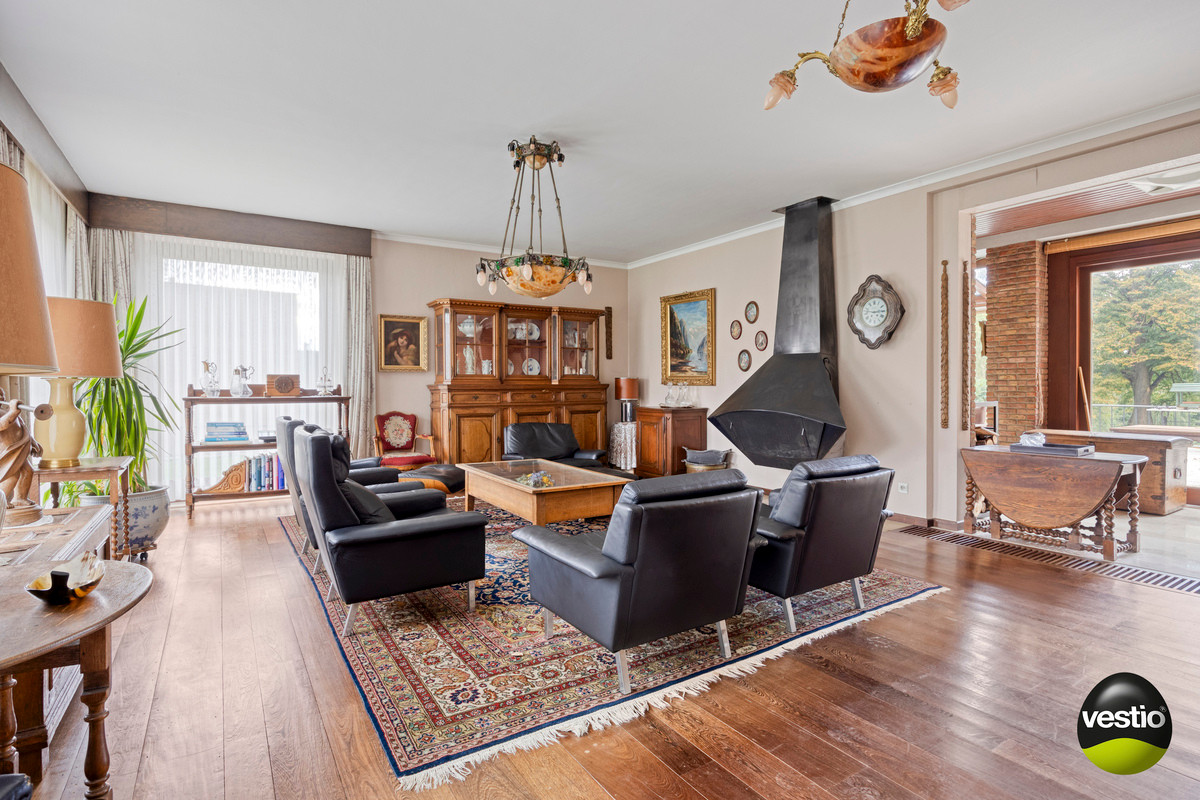 RUIME RESIDENTIEEL GELEGEN VILLA OP 46A89CA NABIJ CENTRUM BILZEN. - foto 3