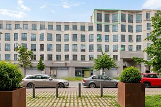 Dit prachtig en lichtrijk nieuwbouwappartement is ideaal gelegen aan de Plantin en Moretuslei, op wandelafstand van de gezellige cafés en...