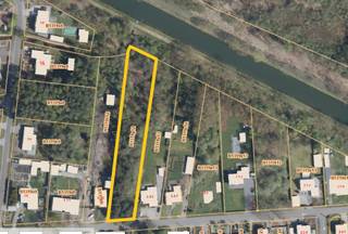 Ruime bouwgrond te koop in Balen-Wezel: ca. 3513 m² op rustige locatieBent u op zoek naar een uitzonderlijk ruim perceel om uw droomwoning te...