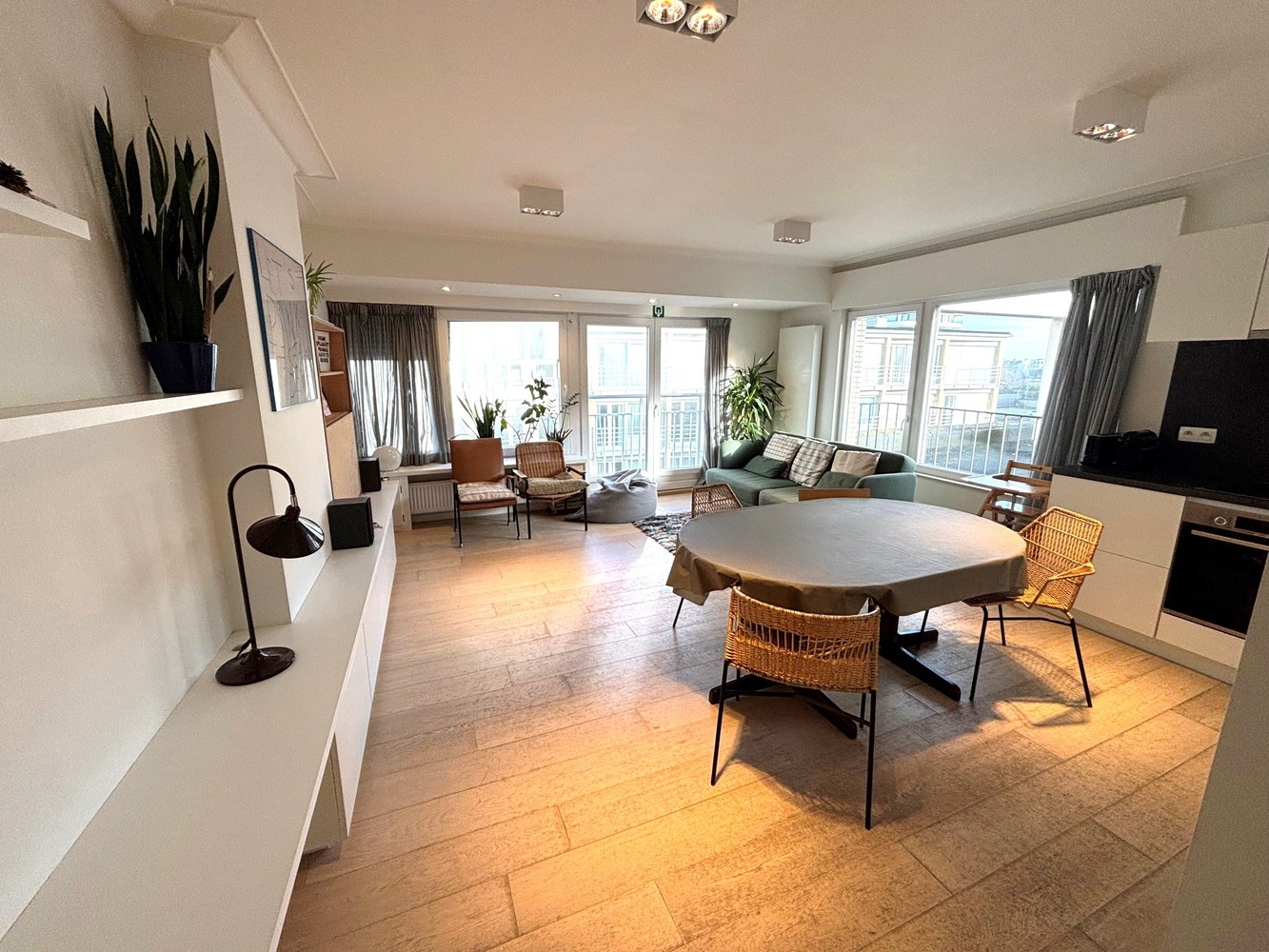 Appartement moderne avec vue mer latérale, terrasse ensoleillée et 2 chambres à Ostende - photo 1