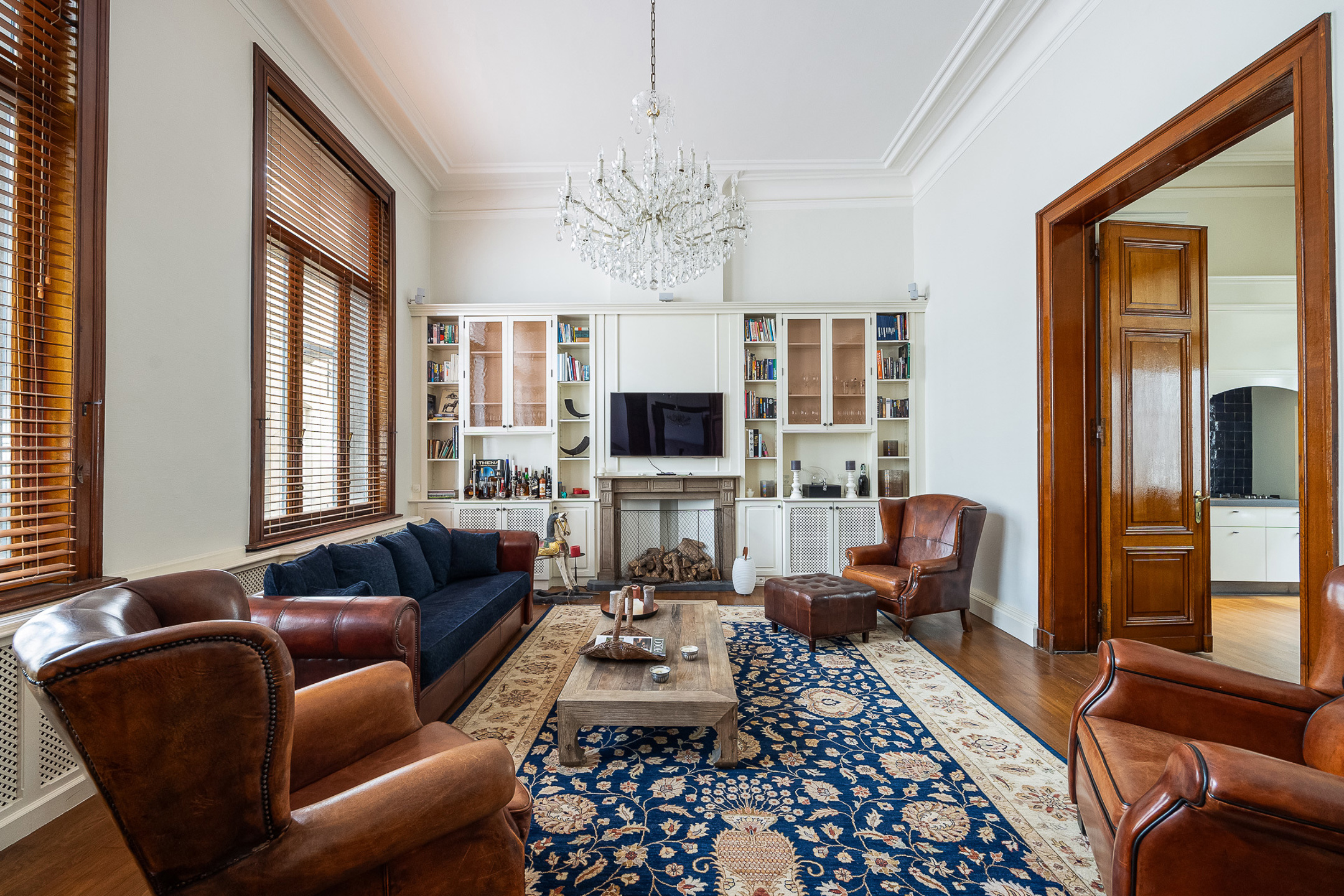 ANTWERPEN-CENTRUM - Majestueus karaktervol appartement - foto 4