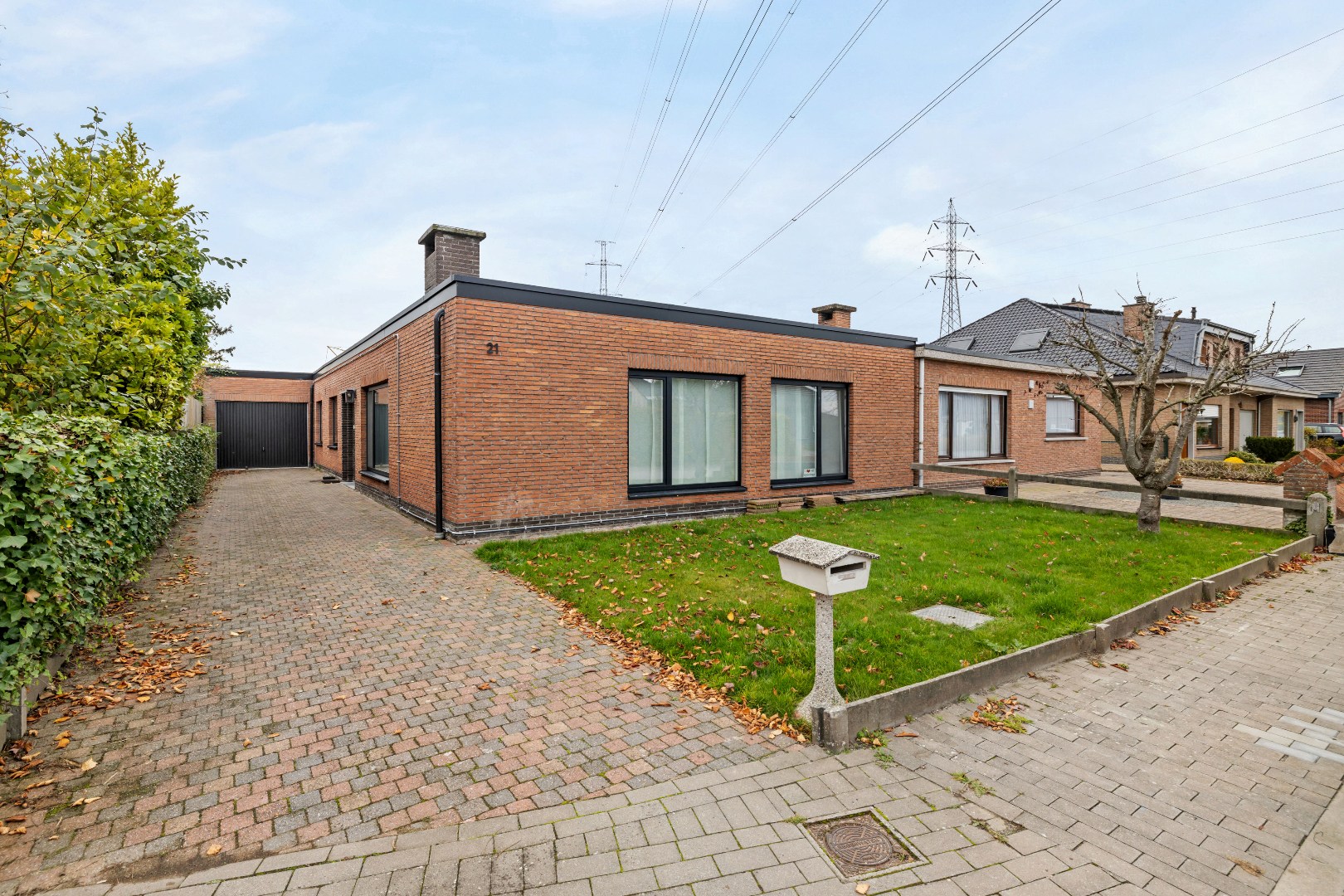 INSTAPKLARE BUNGALOW MET 3 SLPK, GARAGE EN EPC C - foto 1