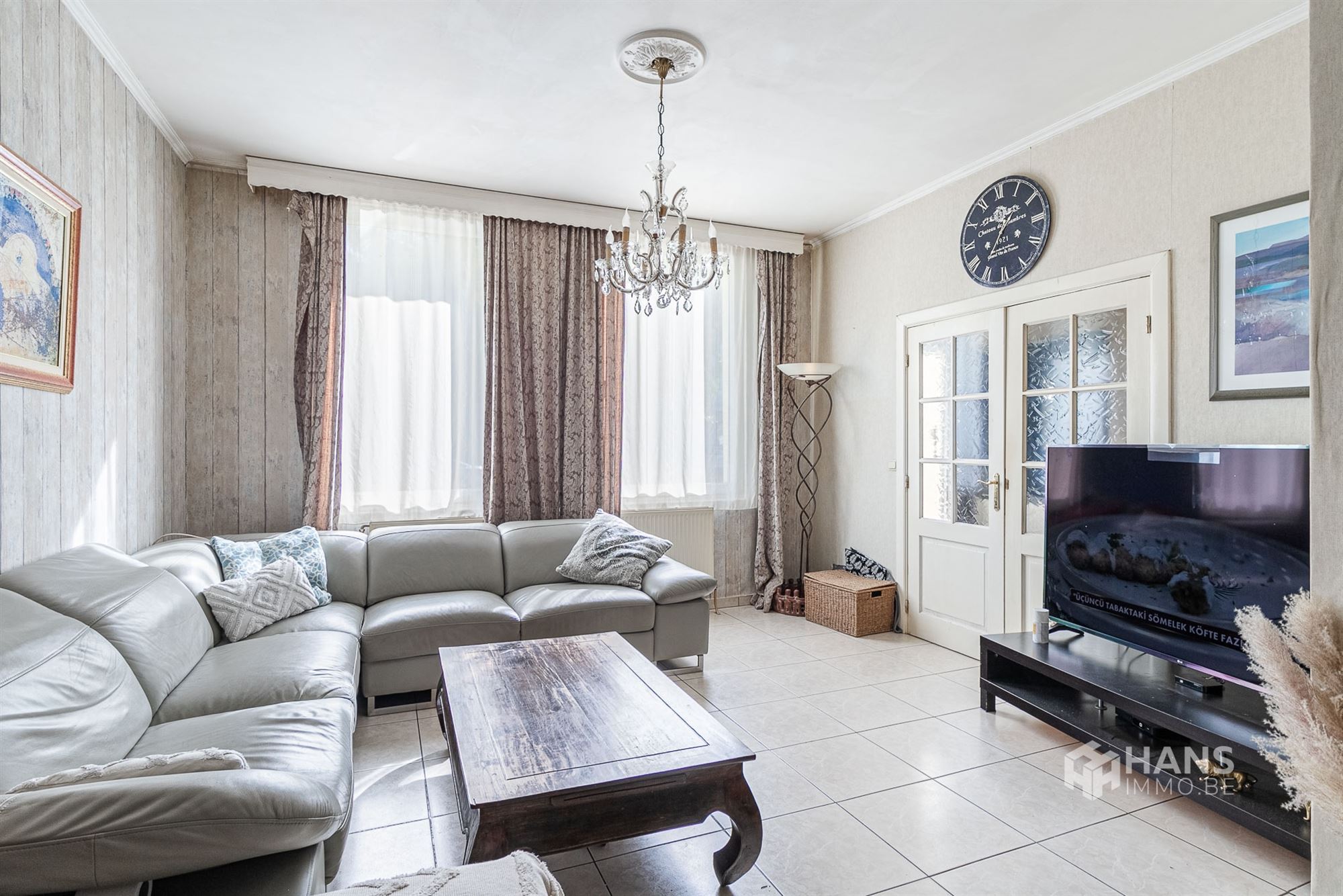 Centraal gelegen woning (125 m²) met 3 slaapkamers en 2 buitenruimtes (4-15 m²) in Deurne. - foto 2