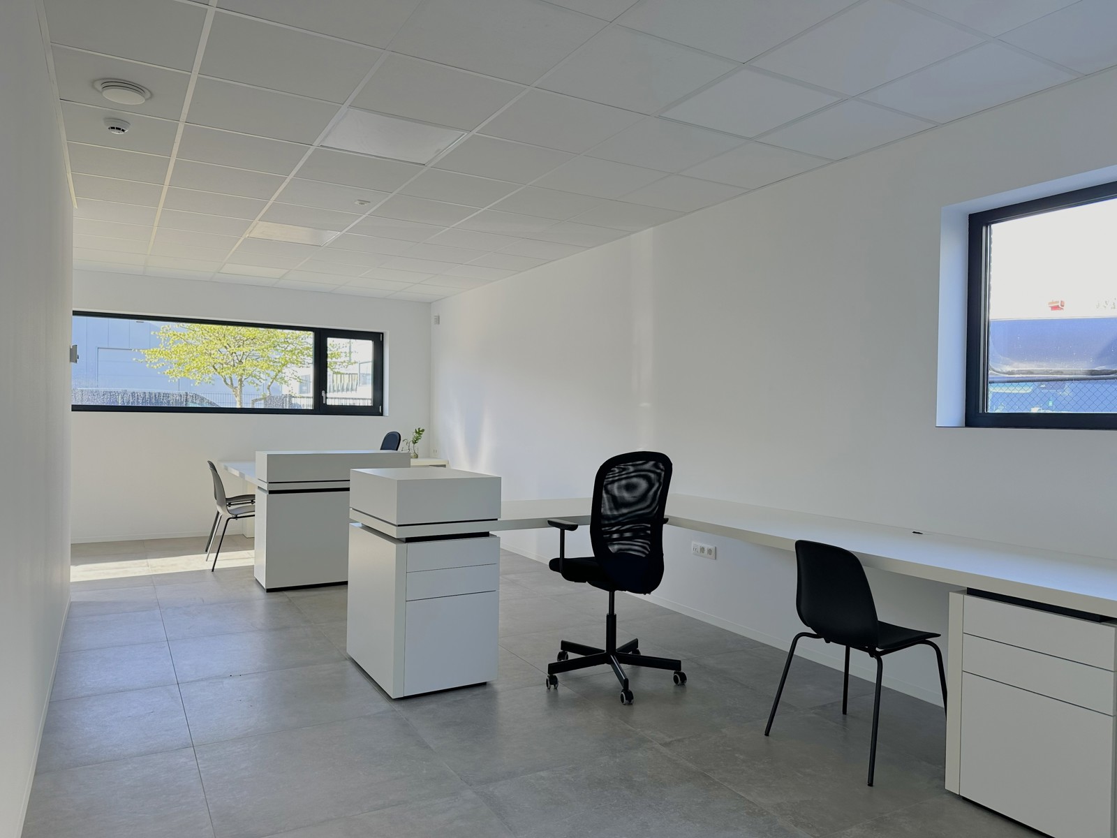 Te huur – Instapklare kantoorruimte op toplocatie in Brecht  - foto 4