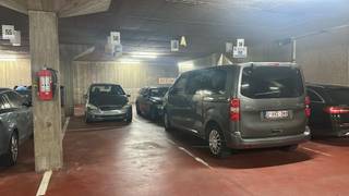 Garage for sale in Sint-Niklaas