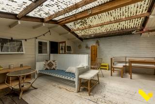 Chalet op unieke ligging met veel potentieel.<br /><br />Bent u op zoek naar een rustig gelegen chalet met tal van mogelijkheden? Dan is deze eigendom zeker een bezoek waard.<br /><br />Deze te renoveren chalet van ca.80 m² bevindt zich op een recreatieperceel van maar liefst 950 m² en geniet van een groene, rustige ligging grenzend aan een camping. De chalet is bereikbaar via een servitudeweg die start aan het einde van de doodlopende Kolverstraat, wat zorgt voor extra privacy en een aangename, verkeersluwe omgeving.<br /><br />De chalet beschikt over een leefruimte, een keukentje, drie slaapkamers en een badkamer met douche, toilet en lavabo. <br />Er is eveneens een grote bergruimte.<br /><br />Met de nodige renovatiewerken kan deze chalet worden omgevormd tot een sfeervol recreatief verblijf waar rust, natuur en ontspanning centraal staan.<br /><br />Alle aanwezige inboedel is inbegrepen in de verkoopprijs, zodat u onmiddellijk aan de slag kunt met uw renovatieproject. Water- en elektriciteitsvoorzieningen worden geleverd via de aanpalende camping en zijn uitgerust met afzonderlijke tussenmeters.<br /><br />Belangrijk: het betreft een recreatief verblijf op recreatiegrond. Domiciliëring is niet mogelijk.<br /><br />Troeven:<br />• Recreatiegrond van ca. 950 m² <br />• Chalet van ca. 80 m² <br />• Drie slaapkamers <br />• Keukentje en badkamer met douche, toilet en lavabo <br />• Rustige ligging aan het einde van een doodlopende straat <br />• Grenzend aan een camping <br />• Bereikbaar via servitudeweg <br />• Alle inboedel inbegrepen <br />• Water en elektriciteit via tussenmeters <br />• Veel potentieel na renovatie <br /><br />Met de juiste aanpak en een frisse visie kan hier een echt pareltje van worden gemaakt, ideaal als tweede verblijf of recreatieve uitvalsbasis midden in het groen.<br /><br />De naastgelegen recreatiegrond met tweede chalet kan eveneens bij aangekocht worden, mits meerprijs. Hierdoor ontstaat de mogelijkheid om te beschikken over een uitzonderlijk ruim geheel met extra recreatieve mogelijkheden.<br /><br />Interesse? Neem gerust contact op voor meer informatie of een bezichtiging op 014 58 02 08.