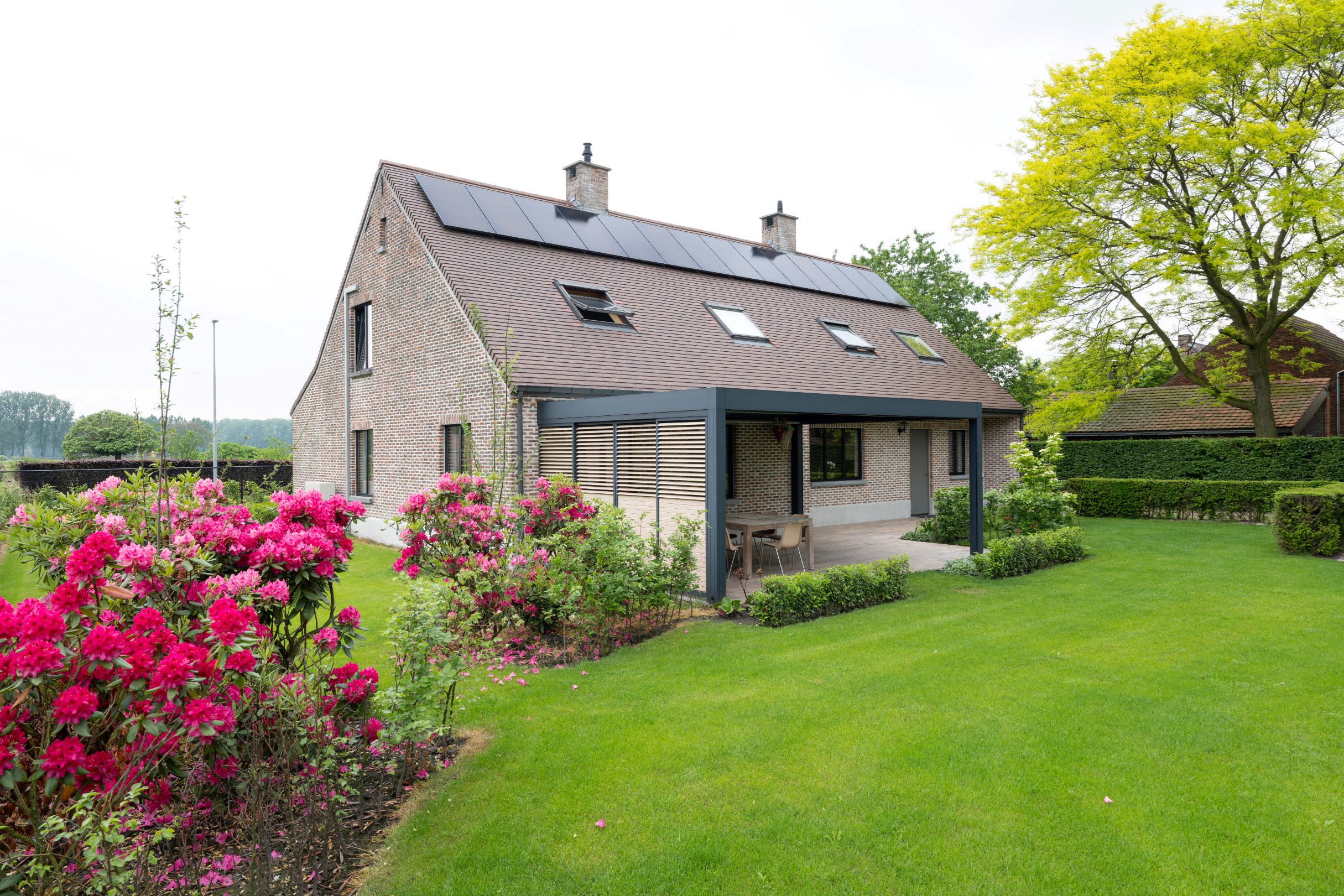 Renovated house with 5 bedrooms, garden, garage in Wortel. - photo 4