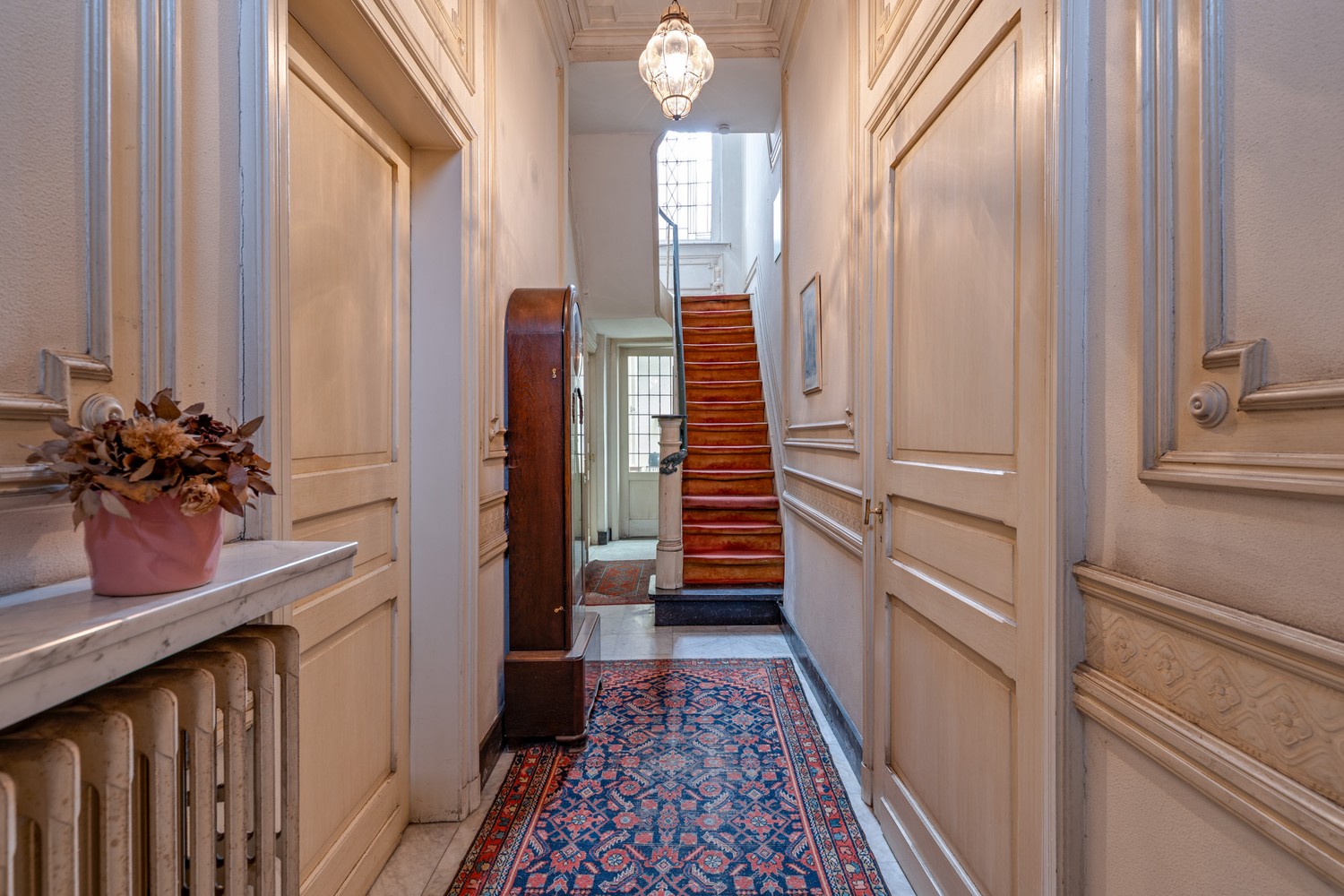 Karaktervolle burgerwoning met aanpalende woning in hartje Sint-Gillis-Waas - foto 2