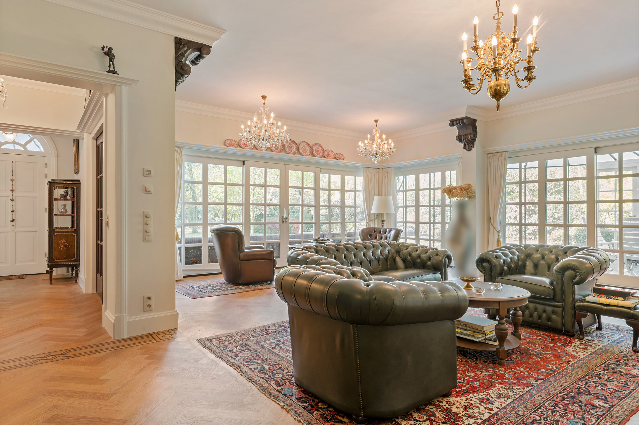 Unieke vrijstaande villa op ca. 7620m² in een uitzonderlijk domein in het groen. - foto 4