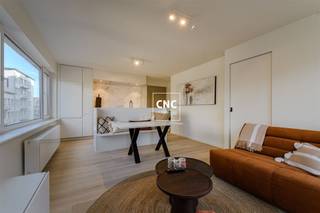 Charmant appartement op een goede ligging te Knokke.Dit appartement bevindt zich op een hoek en u hebt daardoor enorm veel lichtinval.Indeling: 1...