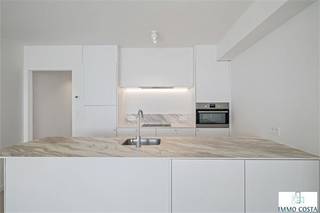 Uniek tweekamerappartement op toplocatie aan de Zeedijk! Dit royale (86m²) appartement op de 9e verdieping van residentie Zandbank I biedt...