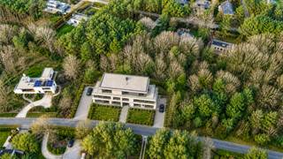 In het meest geprivilegieerde gedeelte van Keerbergen, omgeven door statige villa’s en groen, ligt dit uitzonderlijke perceel binnen het...