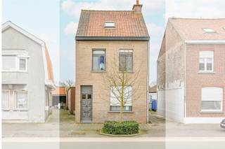 Deze verder te renoveren ééngezinswoning met twee slaapkamers beschikt over een bewoonbare oppervlakte van 133 m² (volgens EPC-attest) en is...