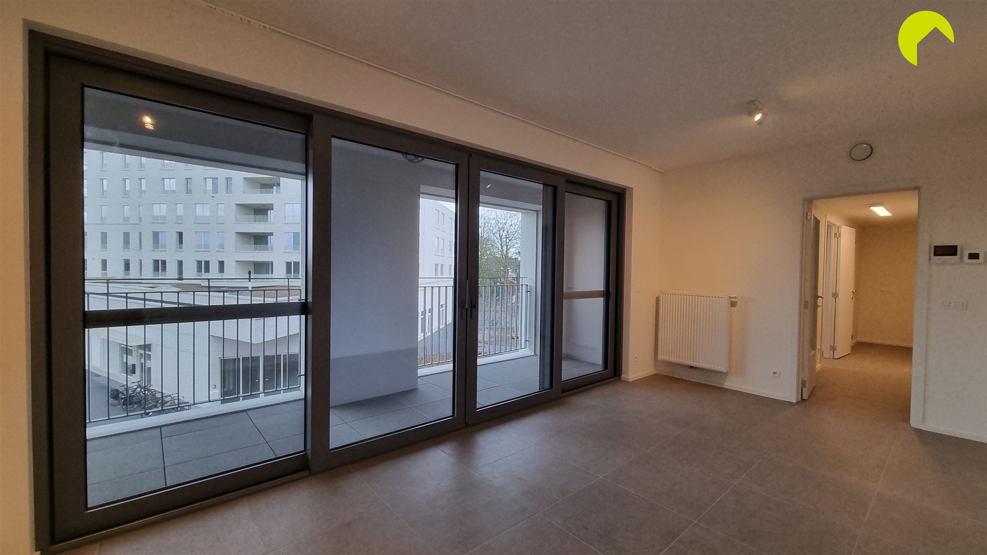 Apartment - photo 2