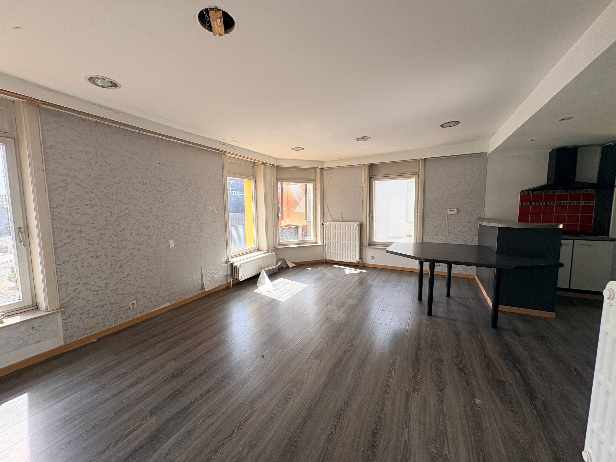 Menen - Handelspand van 225m² met woonst in het centrum - foto 5