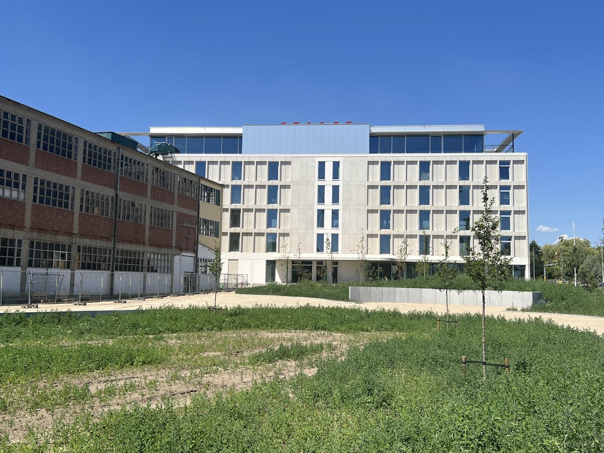 KANTOREN op UITSTEKENDE ZICHTLOCATIE vanaf 621m² tot  774m². - foto 3