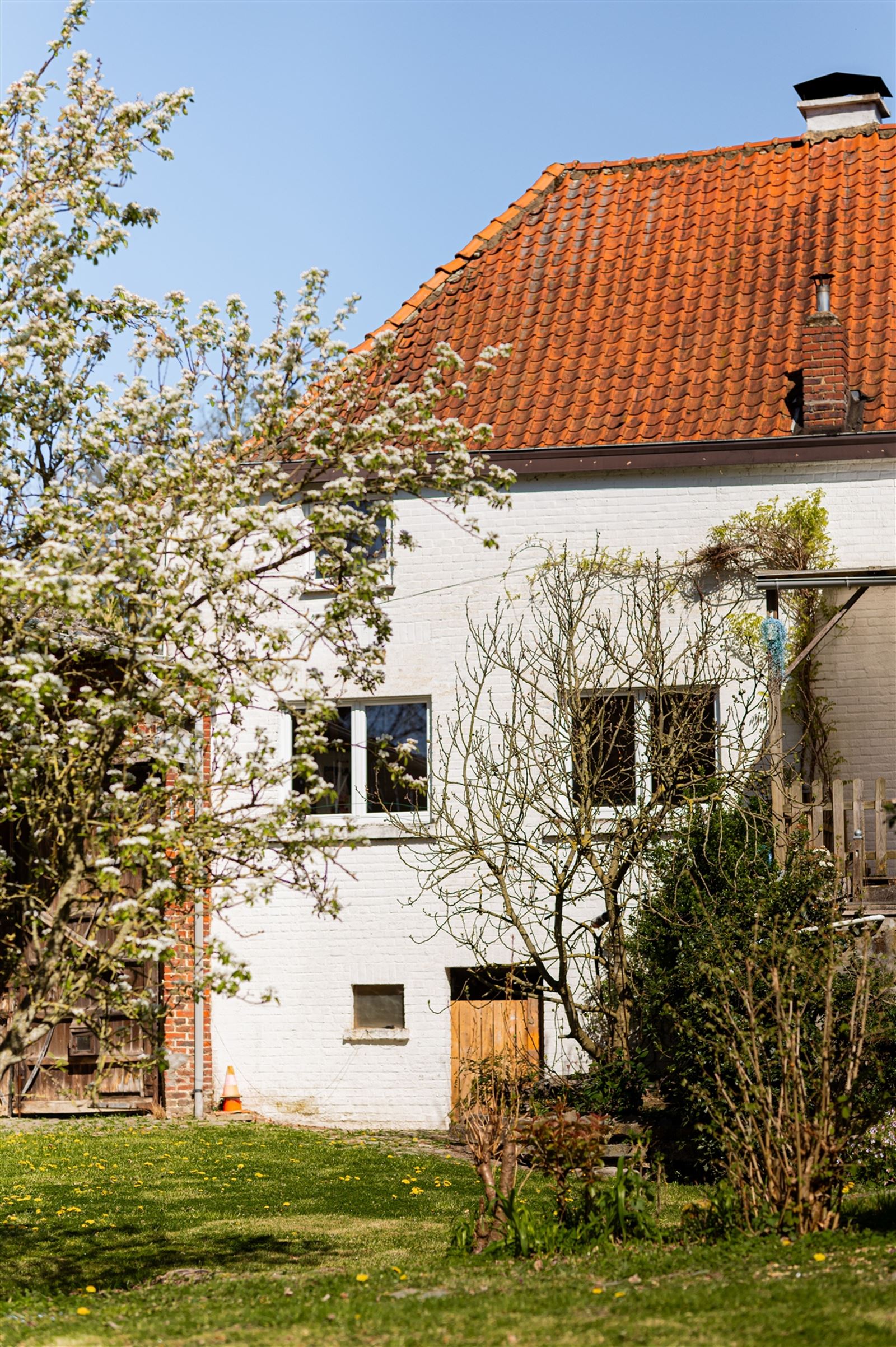 Hoeve met bijgebouw en loods op 18are20- prachtig tuinzicht - foto 4