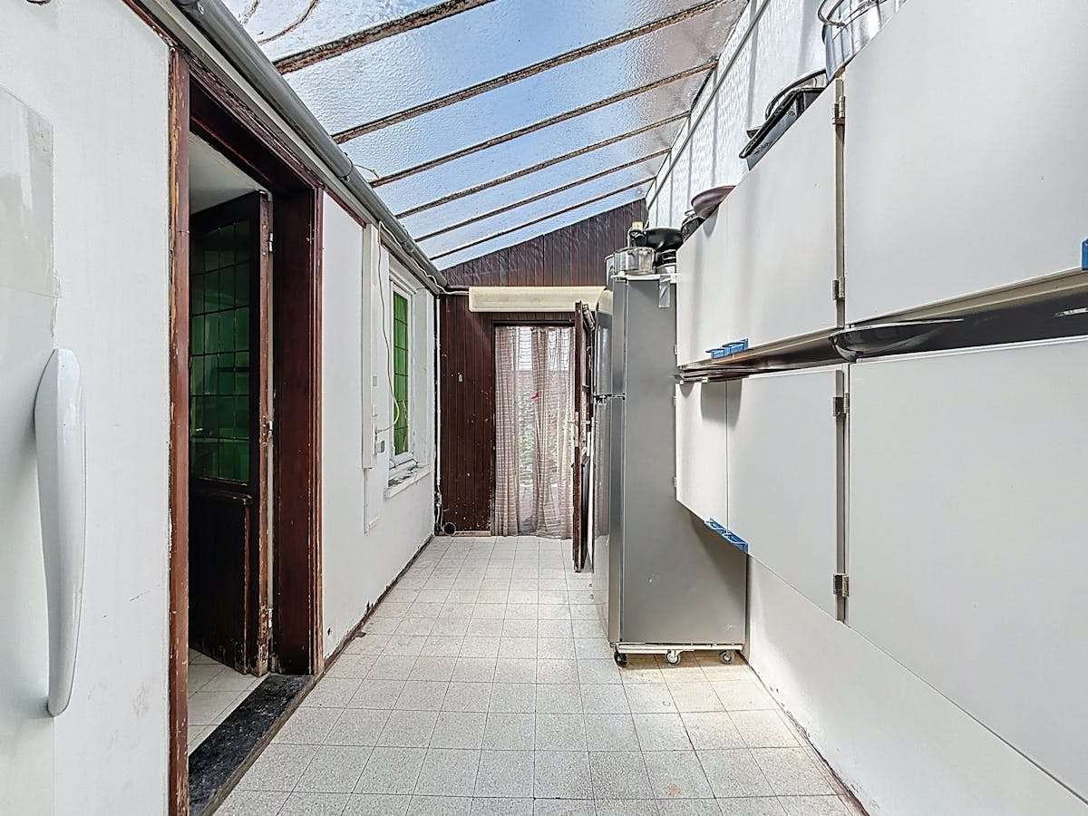 House to renovate for sale in Kortrijk! - photo 5