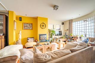 Ben jij op zoek naar een instapklare woning met twee slaapkamers, veel licht, een handige garage en een goede EPC-score? Gevonden!Deze woning ligt op...