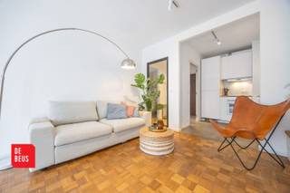    * Finitions élégantes, * Aménagement unique avec une sensation d'espace, * Luminosité optimale, * Emplacement idéal au cœur d'Ostende.Cet...