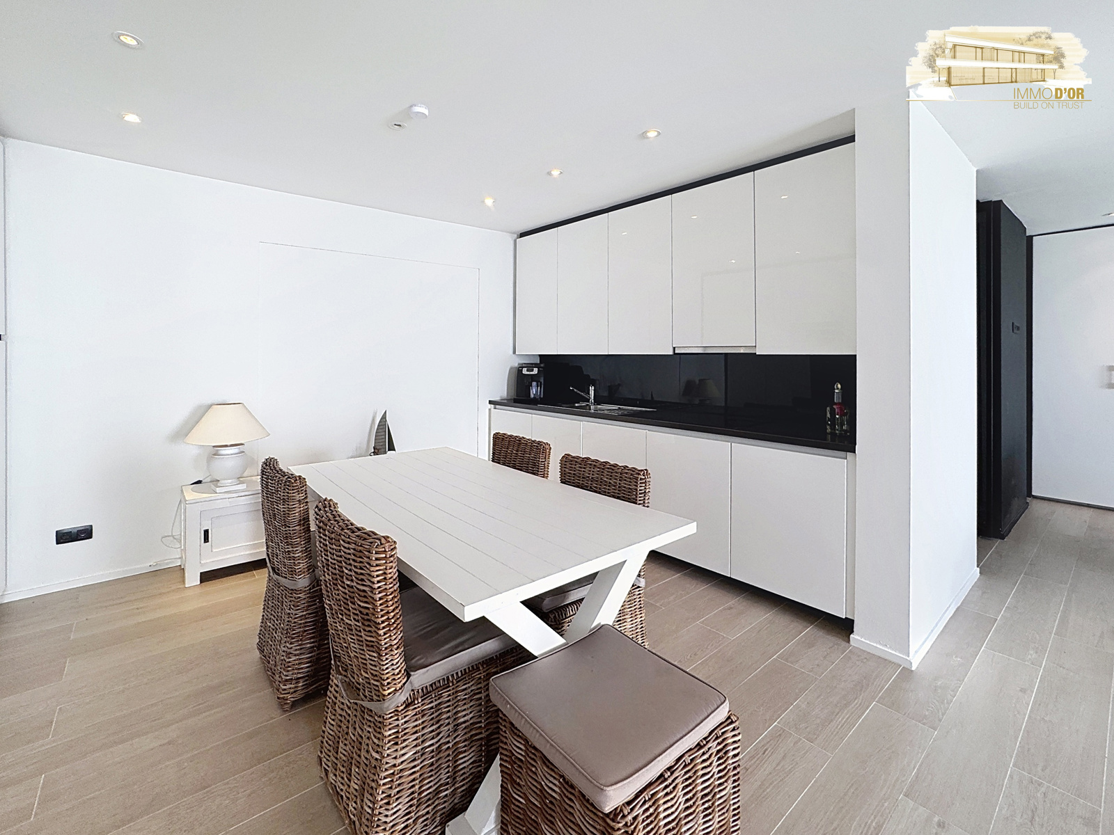 Gerenoveerd energiezuinig appartement met groot terras! - foto 3