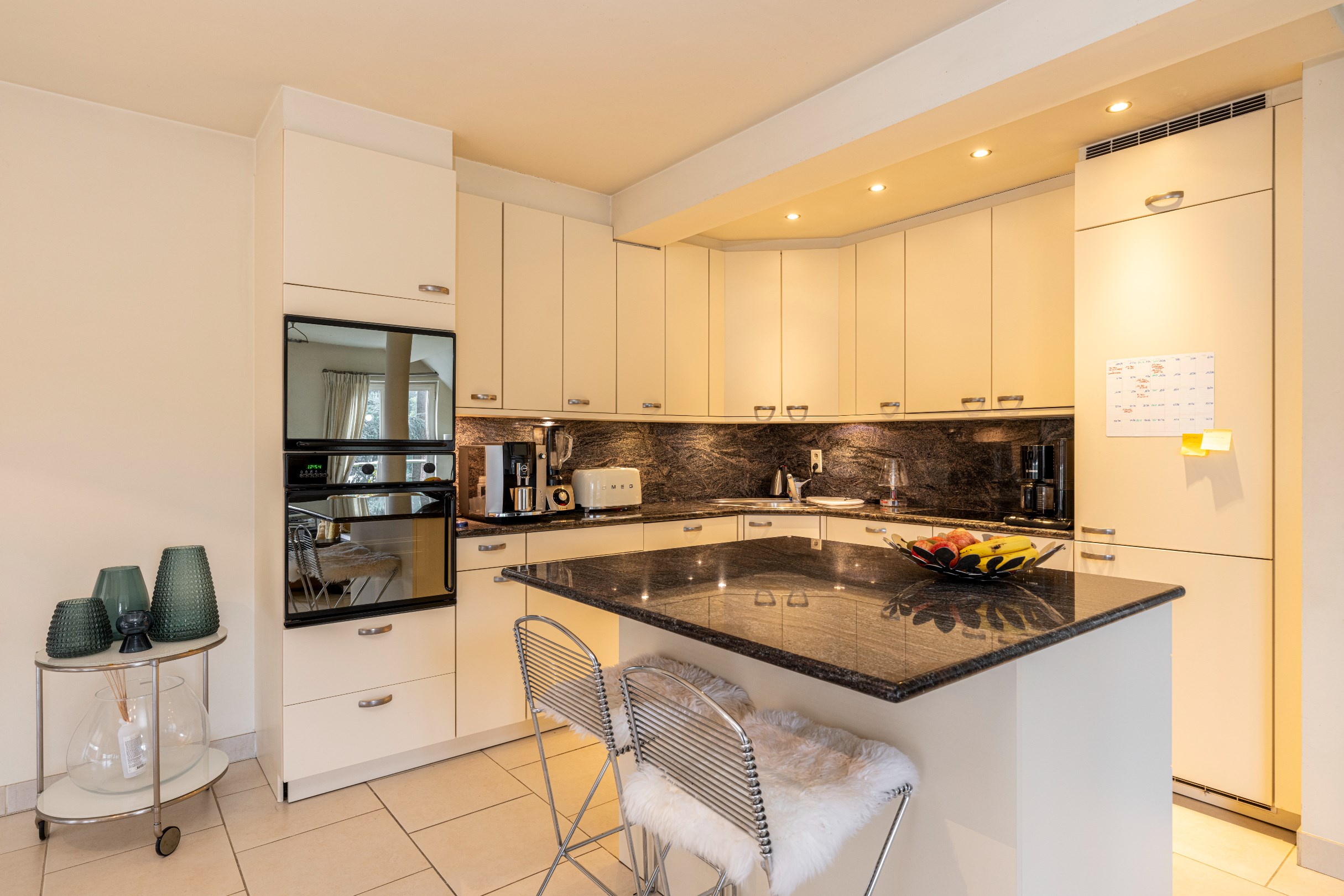 Ruim en instapklaar 1 slaapkamer appartement op 2e V van 103 m² met leuk terras - foto 4