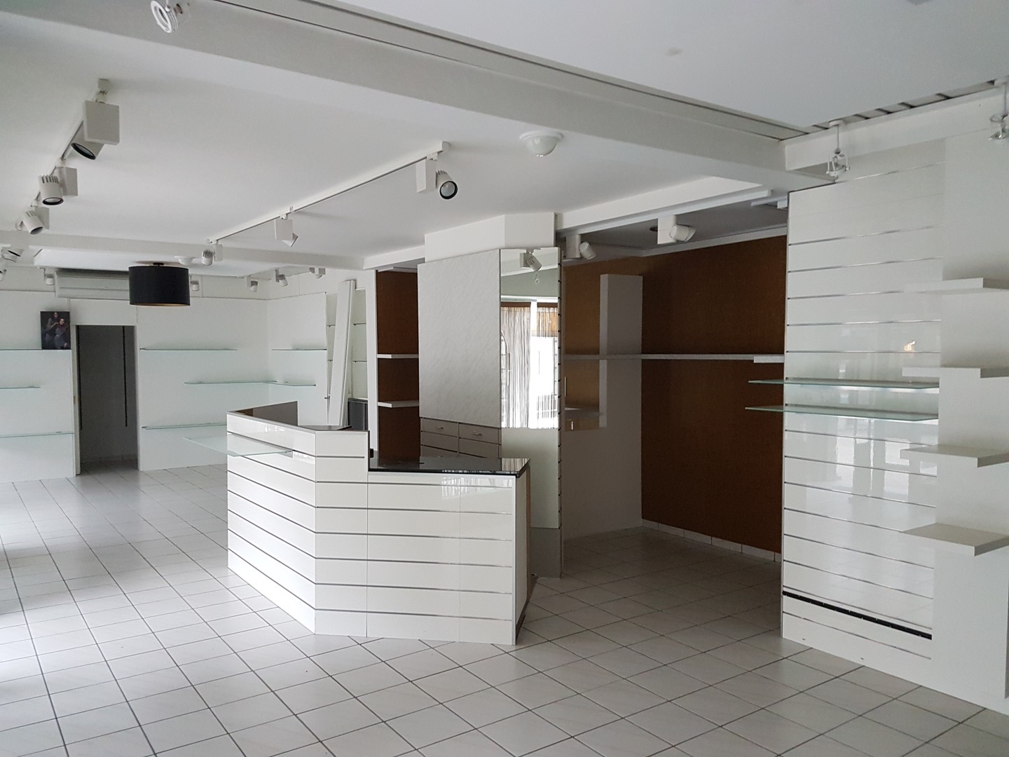 Commercial for rent in Lanaken - photo 4