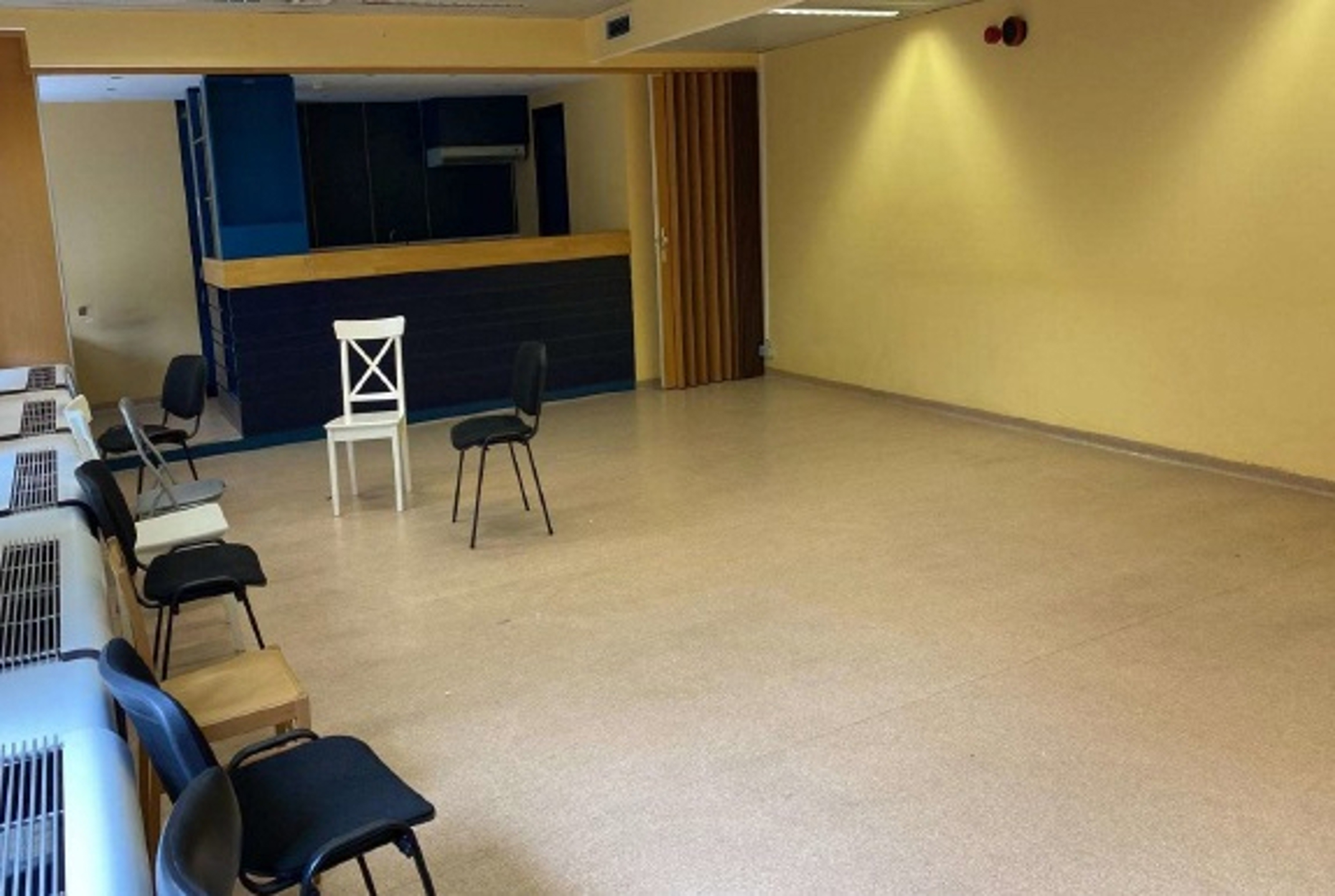 Commercial for rent in Auderghem - photo 3