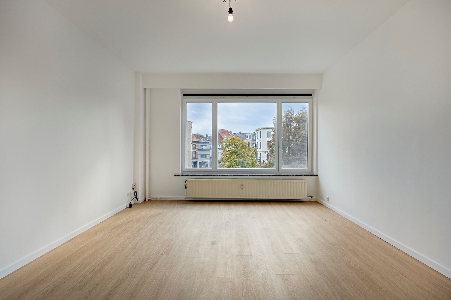 Gerenoveerd appartement met groot terras - foto 2