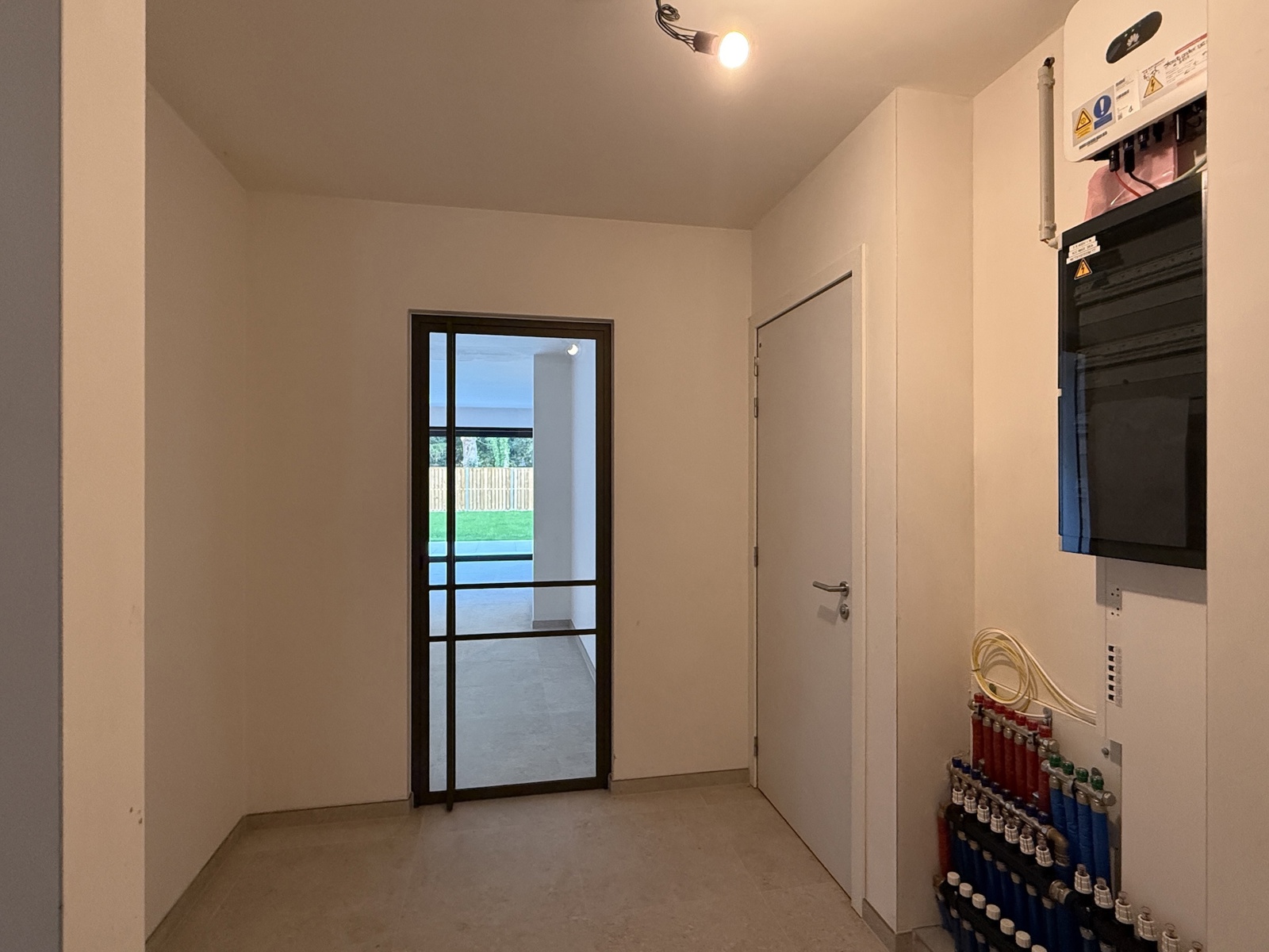 Prachtig nieuwbouwappartement met 2 slaapkamers en tuin - foto 4