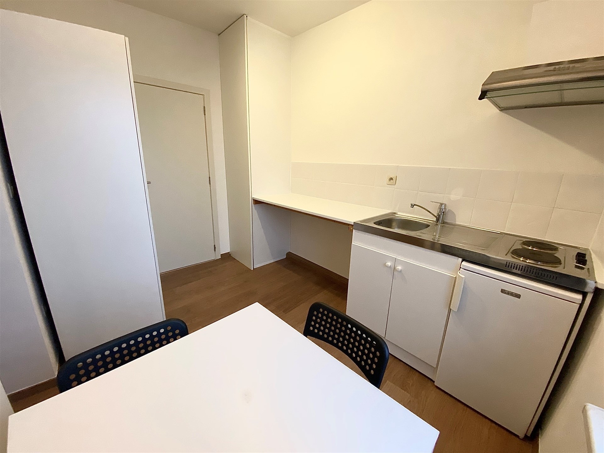 Prachtig gemeubeld studio met warmtepomp en zonnepanelen - foto 3