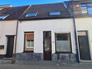 Charmant huisje in het centrum van Kontich! Deze woning vinden we terug in een rustige woonwijk in het centrum van Kontich, winkels, scholen,...