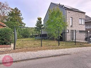 This building plot for sale in Elewijt offers many opportunities to create a modern family home with a pleasant garden and plenty of light. Thanks...