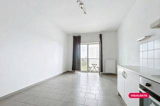 The studio for sale in the Park Tower on Ellermanstraat has a living area of approximately 32 m². Accessibility is guaranteed by public transport and the major access roads that are located nearby. Shops and schools are within walking distance.Layout:- equipped kitchen- living area with sleeping corner and desk- bathroom with sink, toilet and shower- storage- terrace of approximately 5 m²Advantages:- EPC label A- recent building- ideal as an investment or for starters!- elevatorThis studio is offered for sale at an asking price of 139,000 euro.Are you interested in an apartment or house for sale in Antwerp? Don't hesitate to contact us. If you would like to sell your own property, please contact us for a free estimate, by phone at 03/206.76.76 or by email to antwerpen@dewaele.com.You can also always come to us for all other questions about real estate!