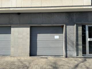 Staanplaats Nieuwbrugkaai Te KoopOndergrondse staanplaatsen te bereiken via een automatische inrijpoort in de Nieuwbrugkaai.Autostaanplaats nr. 45 -...