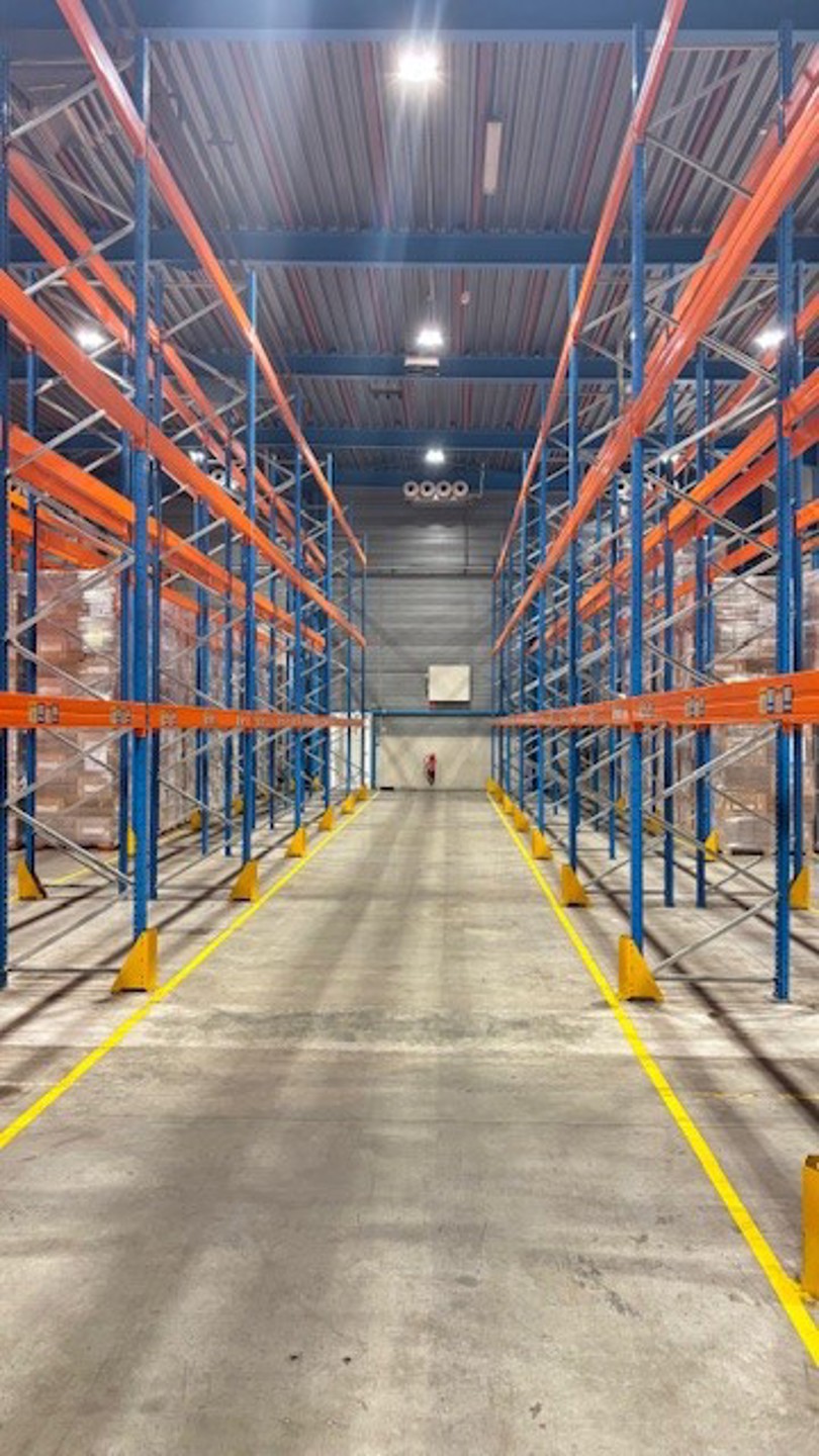 Magazijn te huur : volledig temperatuur gecontroleerd 4000m²