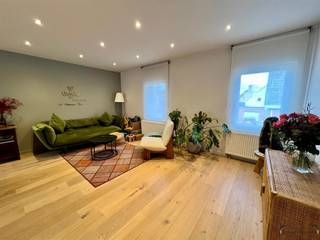 Dit instapklare duplex appartement, volledig gerenoveerd in 2019, combineert gezelligheid met modern wooncomfort.Met een energiezuinige EPC-score B,...