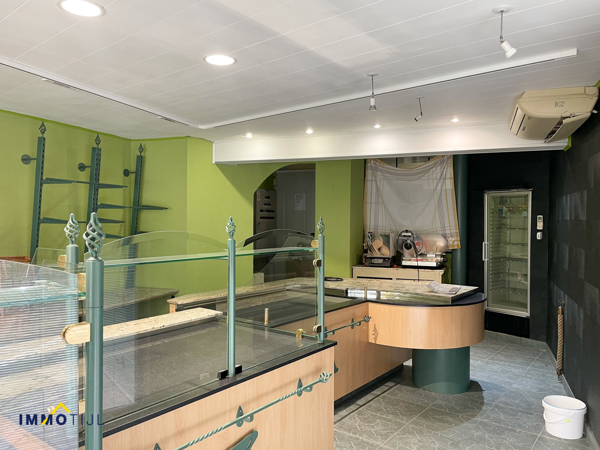 Ruim handelshuis te Gijzegem (Aalst)! - foto 3