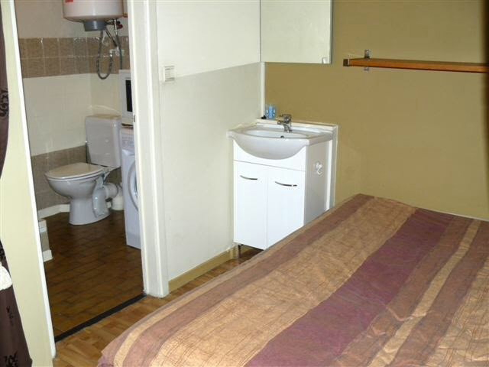 Studio in Genk-Centrum - ideaal voor eigen gebruik of als investering! - foto 4