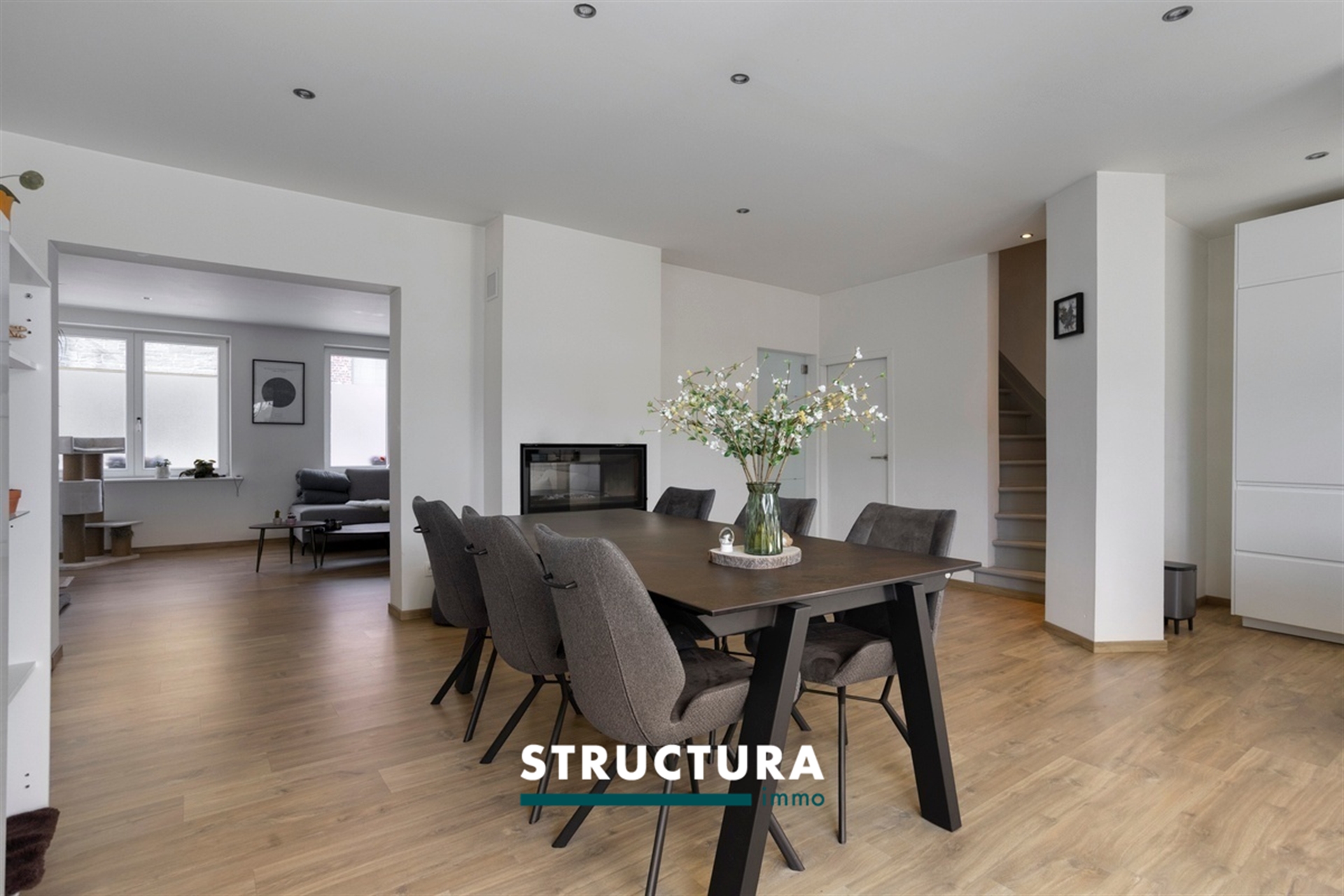 Ruime, volledig gerenoveerde woning in hartje centrum - foto 4