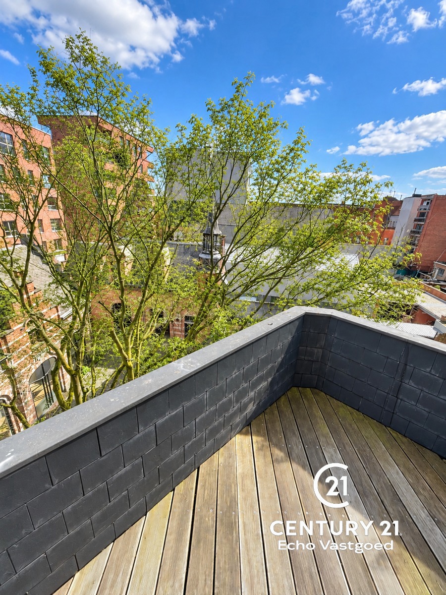 Uniek gelegen, onderhouden 2 slaapk. appartement met balkon - foto 4