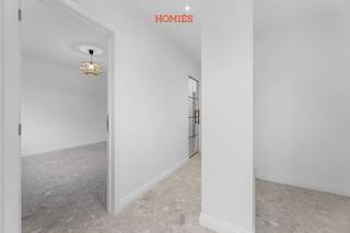 Dit gerenoveerde herenhuis in het centrum van Leuven vormt een zeldzame combinatie van karakter, comfort en doordachte moderniteit. Op...