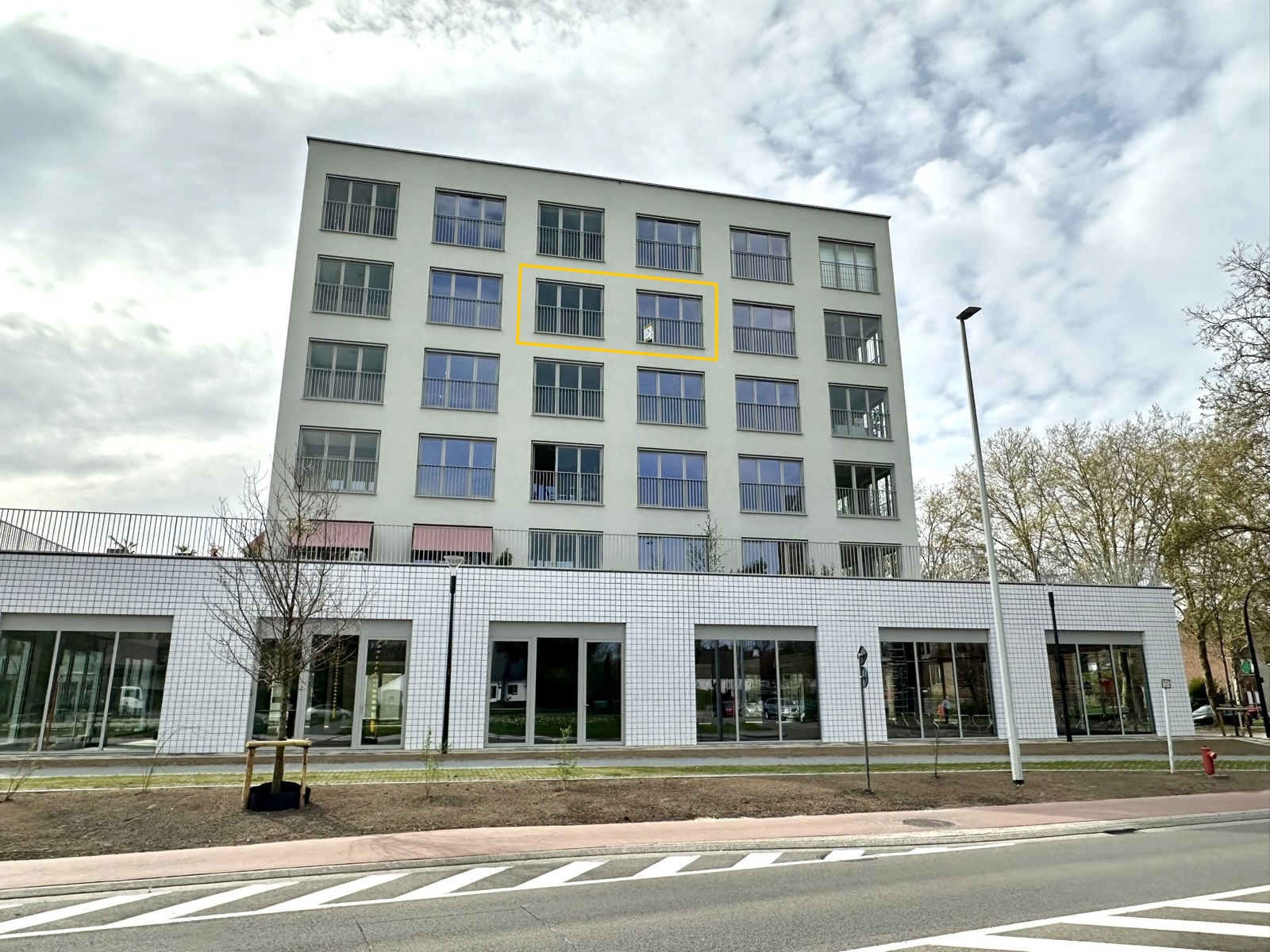 Nieuwbouw 1 slaapkamer appartement met terras en staanplaats - foto 1