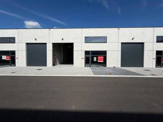 Ontdek deze gloednieuwe KMO site HOUTLAND-WEST in Ichtegem.ONMIDDELLIJK BESCHIKBAAR!Gelegen op strategische locatie tussen Torhout en Gistel start...
