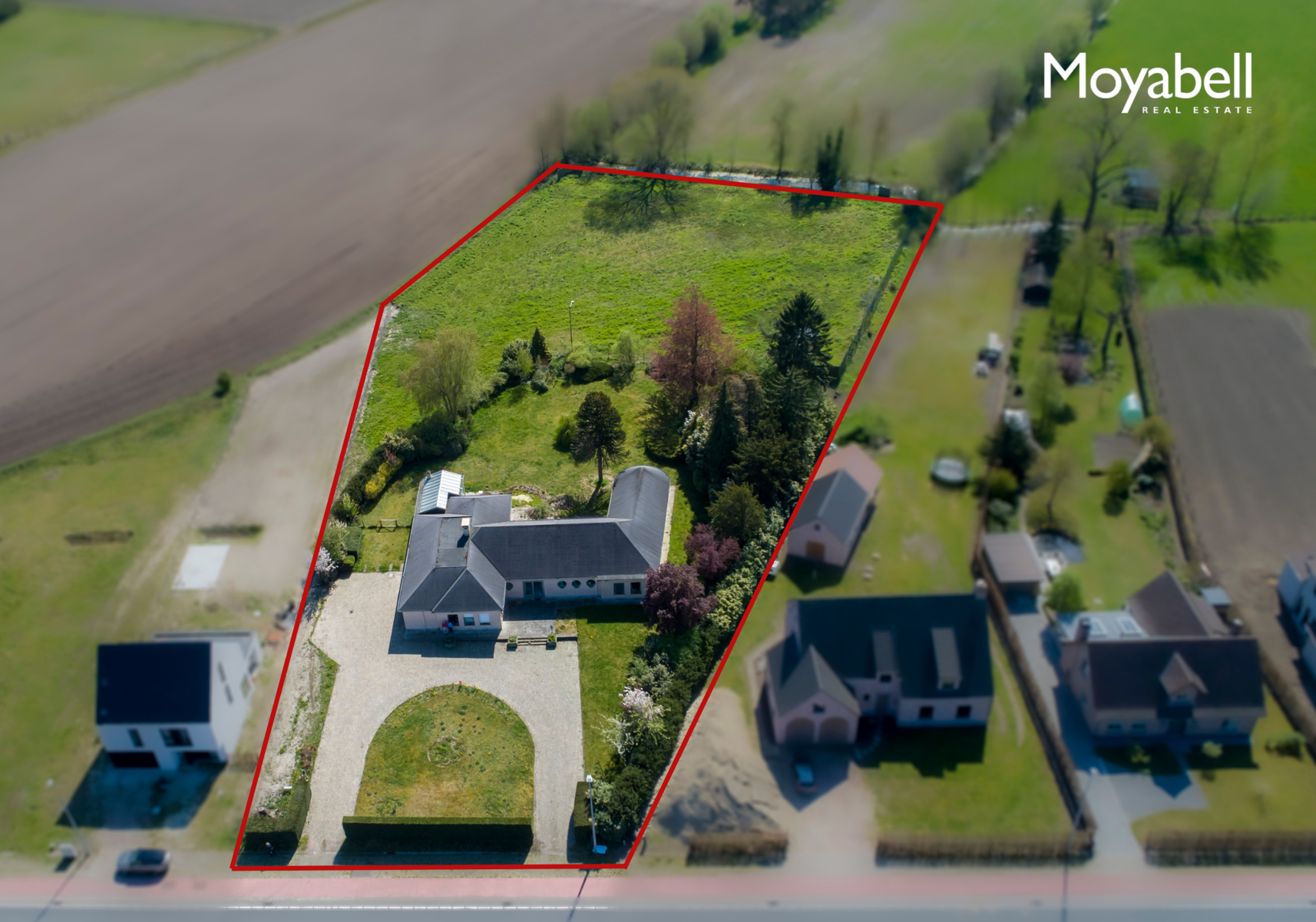 Unieke bouwgrond met verkavelingspotentieel voor 2 open bebouwingen in Ursel - foto 2