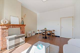 Dit appartement is gelegen in Wondelgem (Gent), op wandel- en fietsafstand van winkels, scholen, openbaar vervoer en een vlotte verbinding...