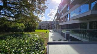 2 privatieve garages + zonnepanelen inbegrepen!Laatste 5 te koop.Wonen zonder in te boeten op ruimte, rust, comfort mét oog op een...