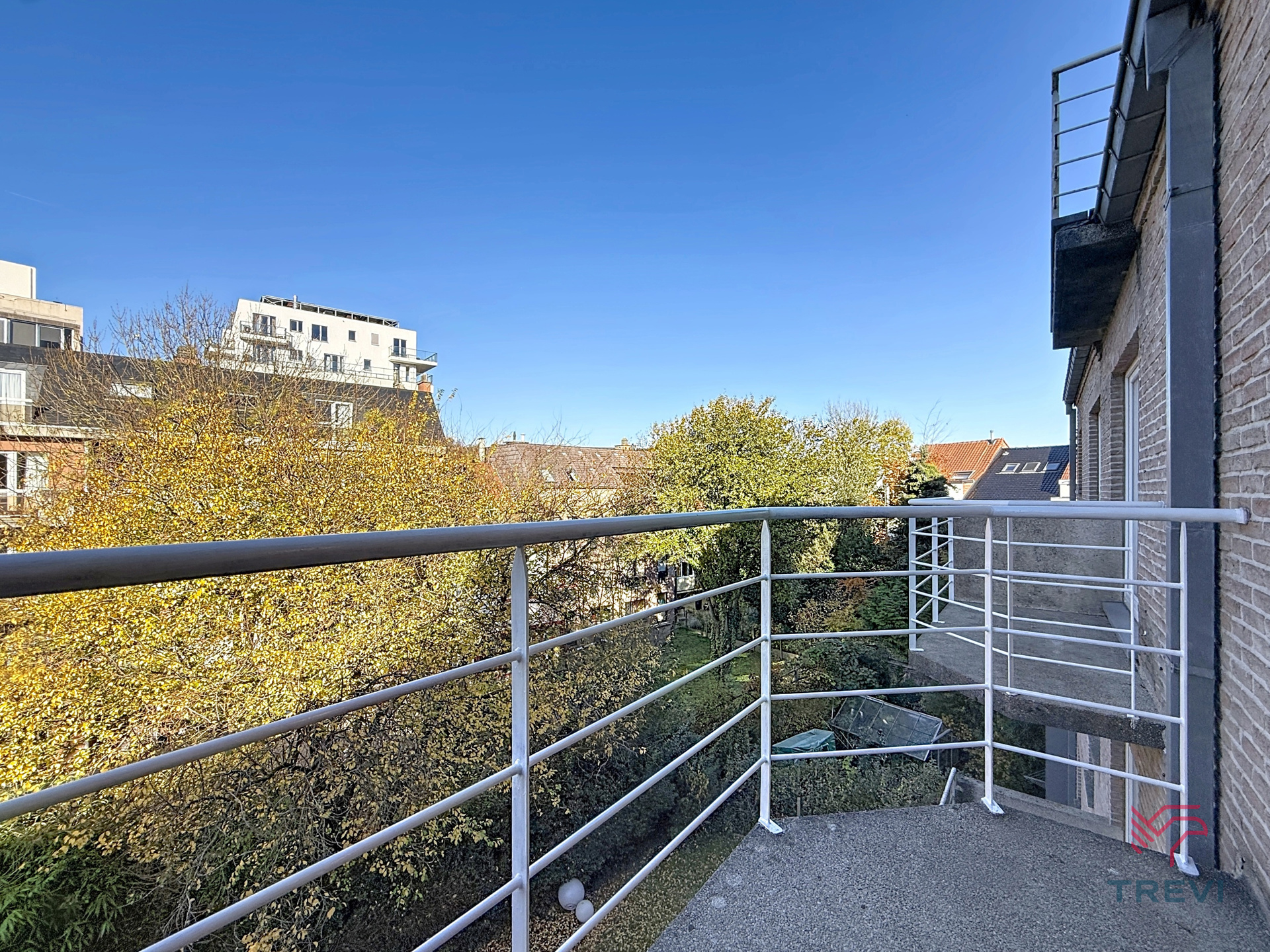 Mooi appartement 3 slaapkamers ± 118 m² en parkeerplaats - foto 1