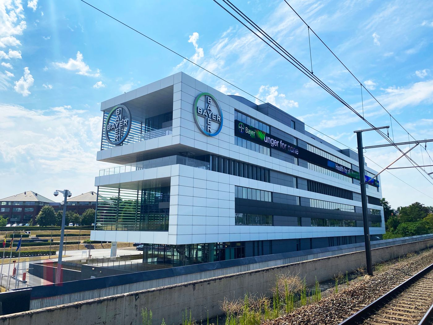 BUREAUX MODERNES À LOUER PRÈS DE R0 - photo 1